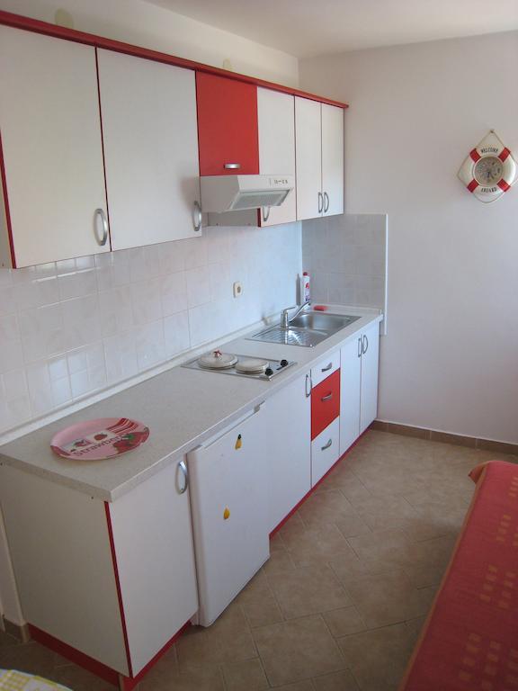 Apartments Mediterranean Sundance Vodice Rom bilde