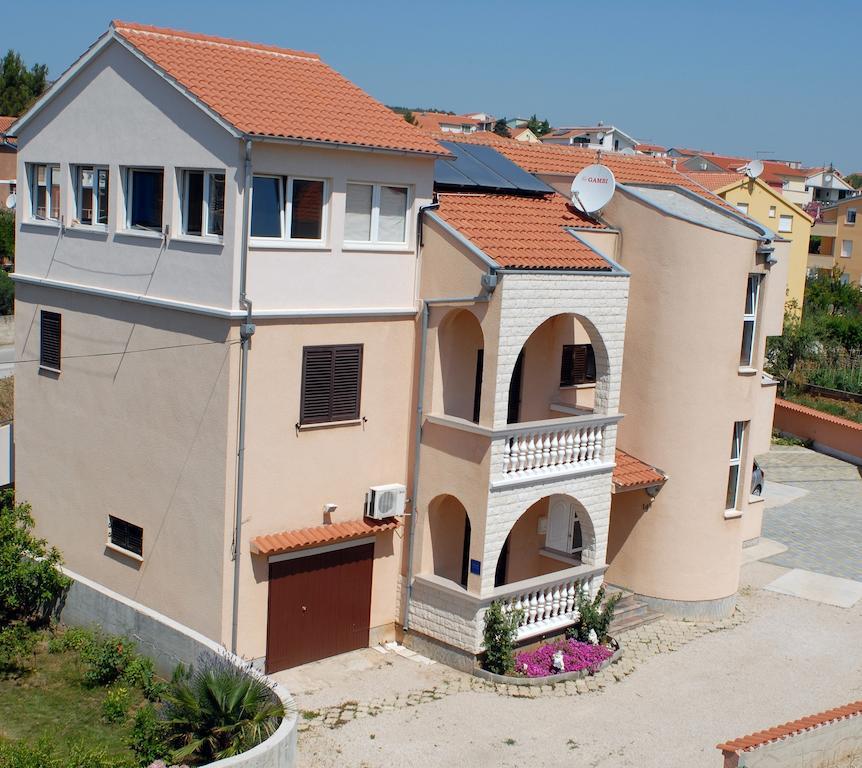 Apartments Mediterranean Sundance Vodice Eksteriør bilde